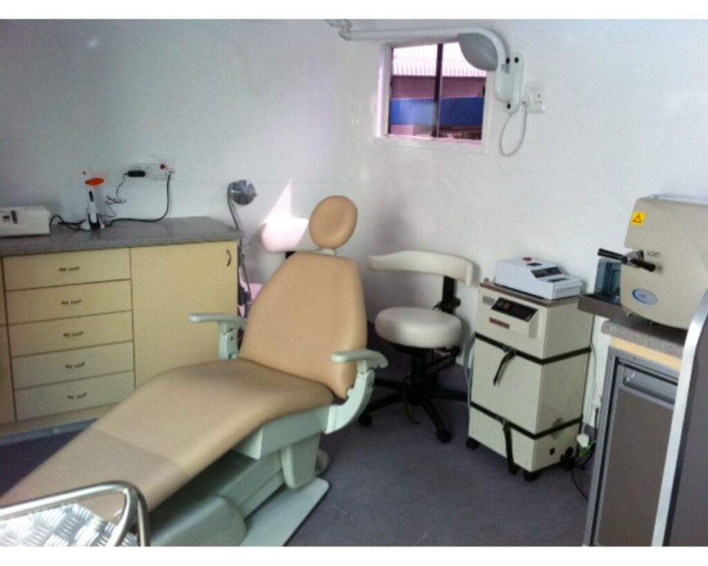 Mobile Labs and Clinics (14)