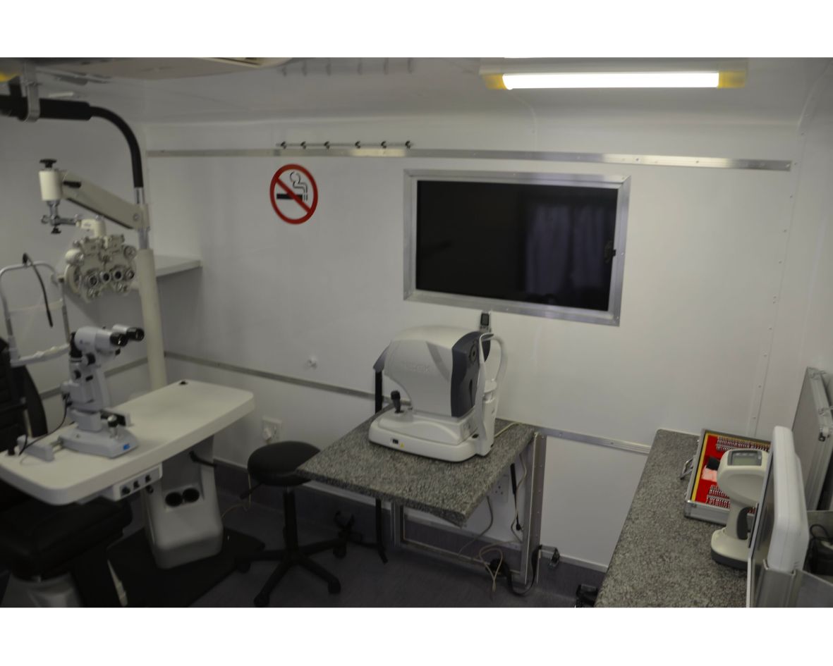 Mobile Labs and Clinics (25)