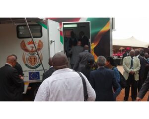 Mobile Labs and Clinics (30)