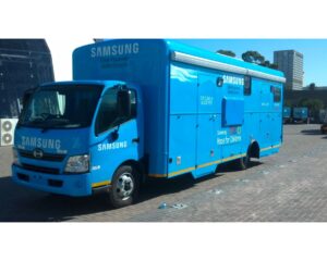 Mobile Labs and Clinics (38)