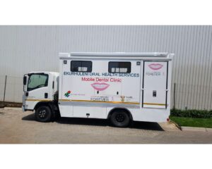 Mobile Labs and Clinics (4)